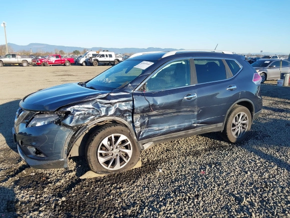 2016 Nissan Rogue SV with VIN 5N1AT2MT1GC845262, listed as a IAAI auction lot 41449141 with 83,932 mi miles. Bid and sale history available at carsss.com. Image 2.