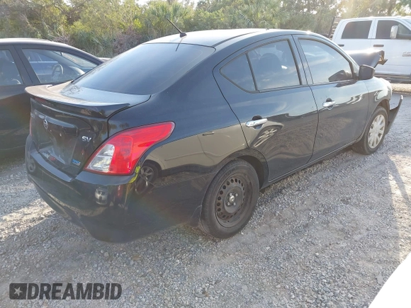 2015 Nissan Versa SV with VIN 3N1CN7AP5FL927352, listed as a IAAI auction lot 40702002 with 1 mi miles. Bid and sale history available at carsss.com. Image 4.