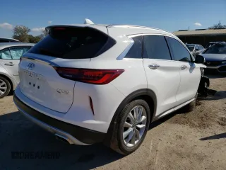 2022 Infiniti QX50 LUXE with VIN 3PCAJ5BA5NF115870, listed as a Copart auction lot 36449483 with 3,536 mi miles. Bid and sale history available at carsss.com. Image 3.