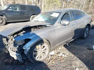 2013 Infiniti M37 with VIN JN1BY1AP3DM511643, listed as a IAAI auction lot 41166670 with Not Provided miles. Bid and sale history available at carsss.com. Image 2.