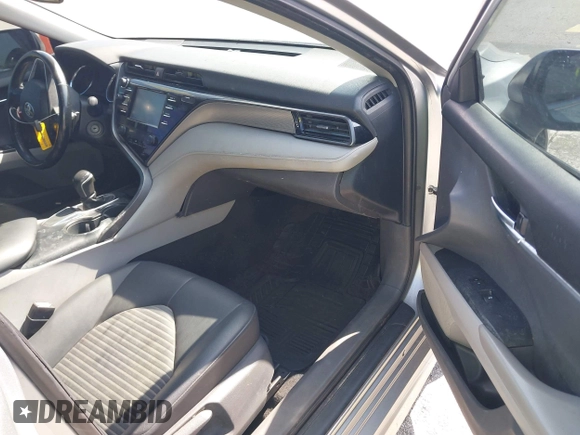 2019 Toyota Camry LE z VIN 4T1B11HK6KU741715, wystawiony jako IAAI lot #42392445 z przebiegiem 138 201 mil mil oraz . Historia ofert i sprzedaży dostępna na DreamBid. Obrazek 5.