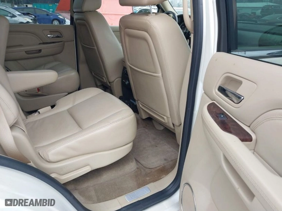 2009 Cadillac Escalade with VIN 1GYFK23229R189461, listed as a IAAI auction lot 41593202 with 1 mi miles. Bid and sale history available at carsss.com. Image 8.