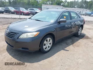 2007 Toyota Camry CE z VIN 4T1BE46K17U186575, wystawiony jako IAAI lot #42492280 z przebiegiem 184 813 mil mil oraz . Historia ofert i sprzedaży dostępna na DreamBid. Obrazek 2.