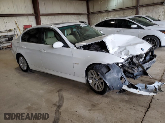 2007 BMW 3 Series 328xi z VIN WBAVC93517KX56831, wystawiony jako Copart lot #54937815 z przebiegiem 232 405 mil mil oraz Szkoda całkowita • Salvage title. Historia ofert i sprzedaży dostępna na DreamBid. Obrazek 4.