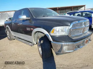 2016 Ram 1500 Laramie z VIN 1C6RR7NTXGS272151, wystawiony jako IAAI lot #41644786 z przebiegiem 144 491 mil mil oraz . Historia ofert i sprzedaży dostępna na DreamBid. Obrazek 1.