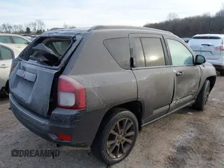 2016 Jeep Compass Sport z VIN 1C4NJDBB7GD731066, wystawiony jako IAAI lot #41242546 z przebiegiem 118 275 mil mil oraz . Historia ofert i sprzedaży dostępna na DreamBid. Obrazek 4.