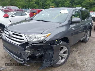 2013 Toyota Highlander Limited z VIN 5TDDK3EH0DS201184, wystawiony jako IAAI lot #42428945 z przebiegiem 179 518 mil mil oraz . Historia ofert i sprzedaży dostępna na DreamBid. Obrazek 17.