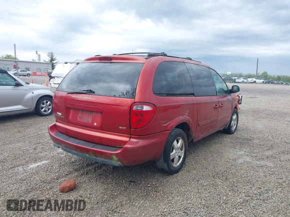 2005 Dodge Caravan SXT with VIN 2D4GP44L35R127086, listed as a IAAI auction lot 42135667 with 78,262 mi miles and . Bid and sale history available at carsss.com. Image 4.