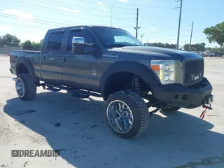 2014 Ford F-250 XL with VIN 1FT7W2BT9EEB39537, listed as a IAAI auction lot 42763693 with 183,699 mi miles and . Bid and sale history available at DreamBid. Image 1.