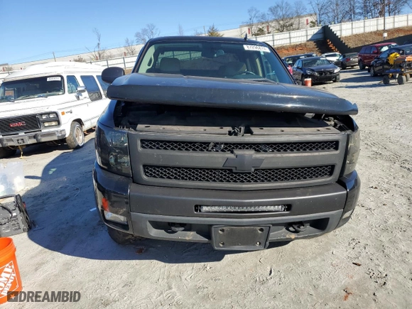 2010 Chevrolet Silverado 1500 LT with VIN 1GCSKSE30AZ269694, listed as a Copart auction lot 87296874 with 116,556 mi miles and Salvage Title. Bid and sale history available at carsss.com. Image 5.