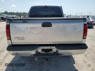 2001 Ford F-250 XL with VIN 1FTNW21F81EC72433, listed as a Copart auction lot 55520905 with 387,113 mi miles and Salvage title. Bid and sale history available at DreamBid. Image 6.