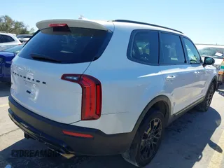 2022 Kia Telluride EX with VIN 5XYP3DHC5NG242215, listed as a IAAI auction lot 41809074 with 41,245 mi miles and . Bid and sale history available at carsss.com. Image 4.