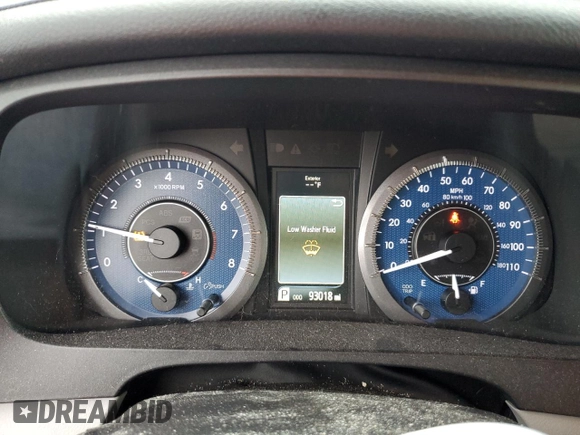 2017 Toyota Sienna XLE with VIN 5TDDZ3DC8HS166630, listed as a Copart auction lot 63404205 with 93,018 mi miles and Salvage title. Bid and sale history available at DreamBid. Image 9.