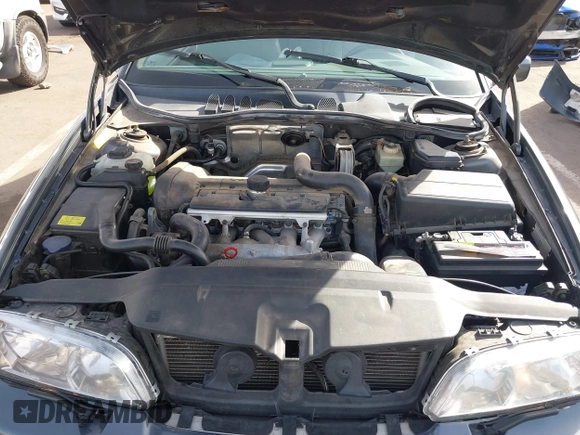 2004 Volvo C70 with VIN YV1NC62D94J049529, listed as a IAAI auction lot 41668957 with 100,110 mi miles. Bid and sale history available at carsss.com. Image 10.