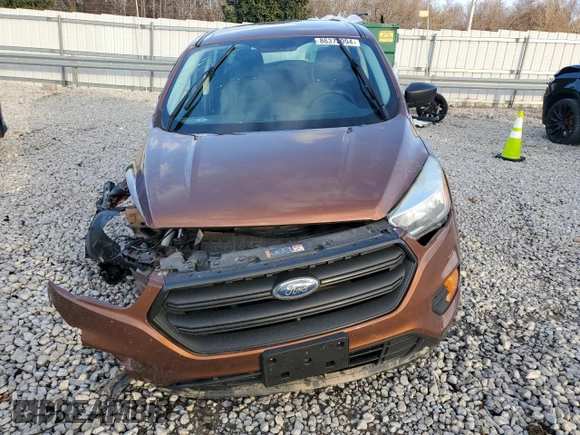 2017 Ford Escape S with VIN 1FMCU0F79HUE12519, listed as a Copart auction lot 86373094 with 144,446 mi miles and Salvage title. Bid and sale history available at DreamBid. Image 5.