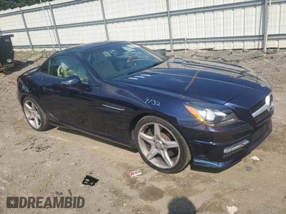 2012 Mercedes-Benz SLK 250 with VIN WDDPK4HA0CF037649, listed as a Copart auction lot 69355734 with 23,606 mi miles and Salvage title. Bid and sale history available at DreamBid. Image 4.