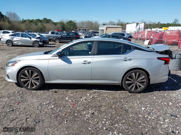 2022 Nissan Altima 2.5 SR with VIN 1N4BL4CV7NN347288, listed as a IAAI auction lot 41876298 with 50,854 mi miles. Bid and sale history available at carsss.com. Image 15.