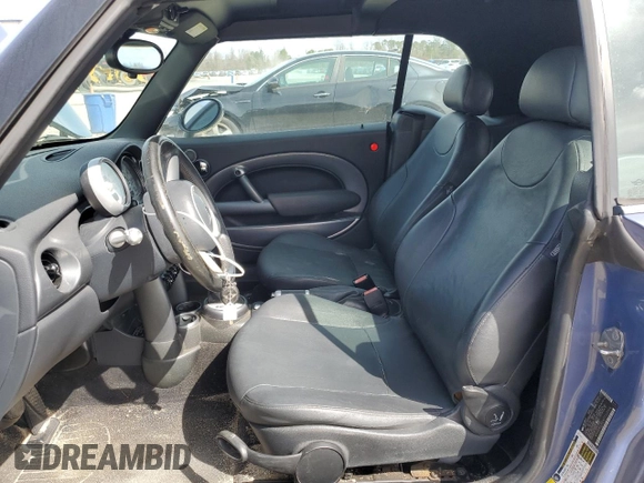 2007 MINI Convertible с VIN WMWRF335X7TG17414, выставлен на аукционе Copart как лот 47640925 с пробегом 149 906 миль миль и Списание • Salvage title. История ставок и продаж доступна на DreamBid. Изображение 7.