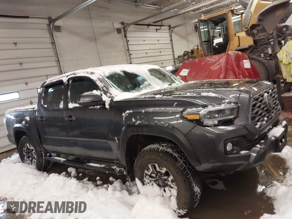 2023 Toyota Tacoma 4WD SR with VIN 3TMCZ5AN4PM625017, listed as a IAAI auction lot 41207111 with 38,582 mi miles. Bid and sale history available at carsss.com. Image 14.