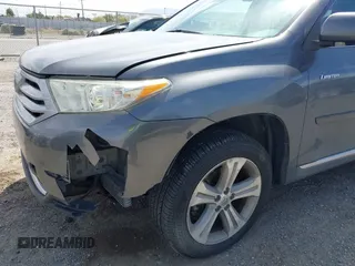 2012 Toyota Highlander Limited with VIN 5TDDK3EH8CS129178, listed as a IAAI auction lot 42025104 with 171,520 mi miles. Bid and sale history available at carsss.com. Image 6.