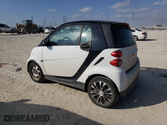 2014 Smart fortwo Pure z VIN WMEEJ3BA8EK742332, wystawiony jako Copart lot #44252235 z przebiegiem 97 980 mil mil oraz Czysty tytuł • Clean title. Historia ofert i sprzedaży dostępna na DreamBid. Obrazek 2.
