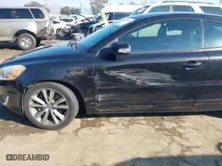 2013 Volvo C70 T5 with VIN YV1672MC8DJ139597, listed as a IAAI auction lot 41459072 with NaN miles. Bid and sale history available at carsss.com. Image 6.