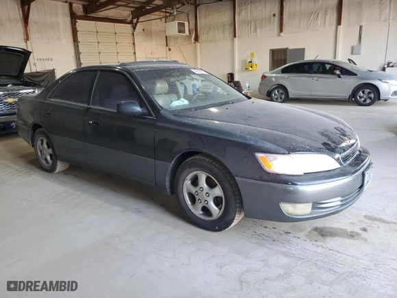 1997 Lexus ES 300 Luxury Sport Sdn with VIN JT8BF22G3V5008101, listed as a Copart auction lot 48319565 with NaN miles and Salvage Title. Bid and sale history available at carsss.com. Image 4.