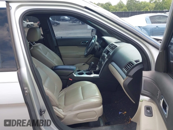 2013 Ford Explorer z VIN 1FM5K7B84DGA44152, wystawiony jako IAAI lot #42477702 z przebiegiem 201 296 mil mil oraz . Historia ofert i sprzedaży dostępna na DreamBid. Obrazek 5.
