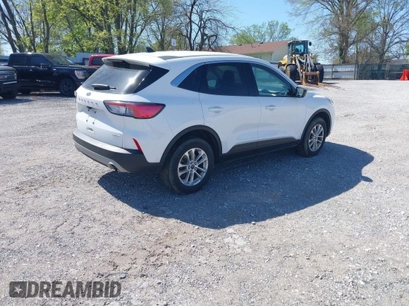 2022 Ford Escape SE with VIN 1FMCU9G68NUA67439, listed as a IAAI auction lot 42004153 with 116,581 mi miles. Bid and sale history available at carsss.com. Image 4.