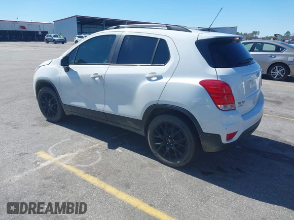 2022 Chevrolet Trax LT with VIN KL7CJLSM9NB561981, listed as a IAAI auction lot 41749672 with 18,993 mi miles. Bid and sale history available at carsss.com. Image 3.