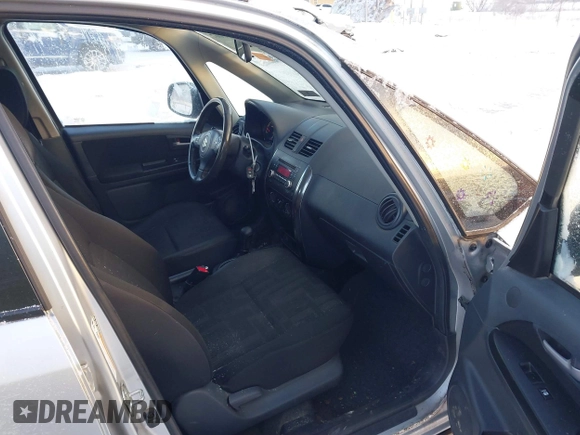 2011 Suzuki SX4 Crossover with VIN JS2YB5A36B6305317, listed as a IAAI auction lot 41333007 with 84,967 mi miles. Bid and sale history available at carsss.com. Image 5.