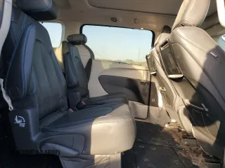 2021 Chrysler Pacifica Touring L with VIN 2C4RC3BG0MR554192, listed as a Copart auction lot 75395604 with 56,845 mi miles and Salvage title. Bid and sale history available at DreamBid. Image 11.