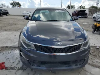 2017 Kia Optima LX z VIN 5XXGT4L38HG124210, wystawiony jako Copart lot #62261805 z przebiegiem 88 310 mil mil oraz Czysty tytuł • Clean title. Historia ofert i sprzedaży dostępna na DreamBid. Obrazek 5.