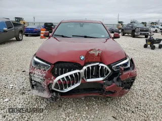 2021 BMW X6 sDrive40i z VIN 5UXCY4C01M9G08122, wystawiony jako Copart lot #44947865 z przebiegiem 90 011 mil mil oraz Szkody całkowita. Historia ofert i sprzedaży dostępna na DreamBid. Obrazek 5.