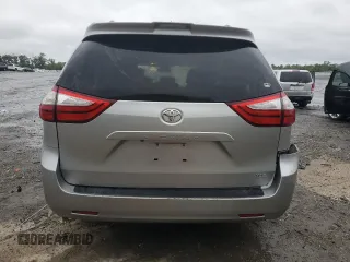 2019 Toyota Sienna XLE Auto Access Seat z VIN 5TDYZ3DC1KS969465, wystawiony jako Copart lot #56800805 z przebiegiem 151 485 mil mil oraz Szkoda całkowita • Salvage title. Historia ofert i sprzedaży dostępna na DreamBid. Obrazek 6.