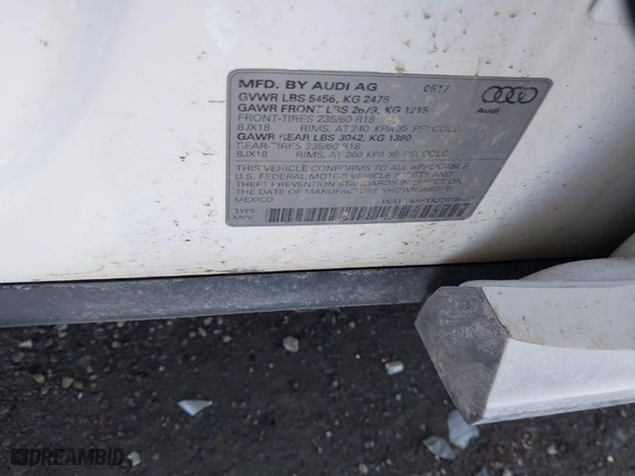 2018 Audi Q5 Premium Plus with VIN WA1BNAFYXJ2018177, listed as a IAAI auction lot 41806671 with 80,041 mi miles. Bid and sale history available at carsss.com. Image 9.