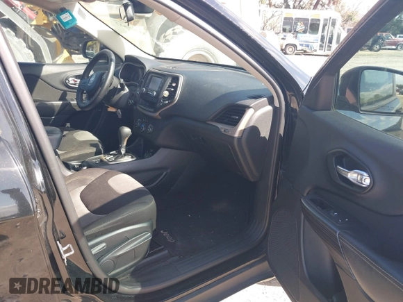 2017 Jeep Cherokee Altitude с VIN 1C4PJLAB5HW559579, выставлен на аукционе IAAI как лот 41767837 с пробегом 182 873 миль миль и . История ставок и продаж доступна на DreamBid. Изображение 5.