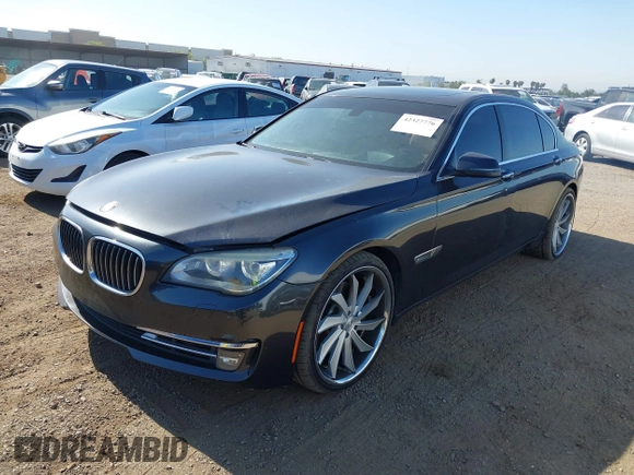 2013 BMW 7 Series 750Li xDrive z VIN WBAYF8C58DD141658, wystawiony jako IAAI lot #42327776 z przebiegiem 130 428 mil mil oraz . Historia ofert i sprzedaży dostępna na DreamBid. Obrazek 17.