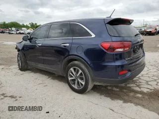 2020 Kia Sorento S z VIN 5XYPG4A5XLG612720, wystawiony jako Copart lot #55496335 z przebiegiem 98 995 mil mil oraz Czysty tytuł • Clean title. Historia ofert i sprzedaży dostępna na DreamBid. Obrazek 2.