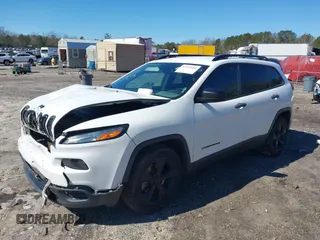 2017 Jeep Cherokee Sport z VIN 1C4PJLAB2HW654617, wystawiony jako IAAI lot #41595886 z przebiegiem 226 290 mil mil oraz . Historia ofert i sprzedaży dostępna na DreamBid. Obrazek 2.