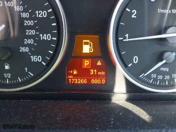 2013 BMW X5 xDrive35i with VIN 5UXZV4C58DL993791, listed as a IAAI auction lot 41631320 with 173,266 mi miles. Bid and sale history available at carsss.com. Image 15.