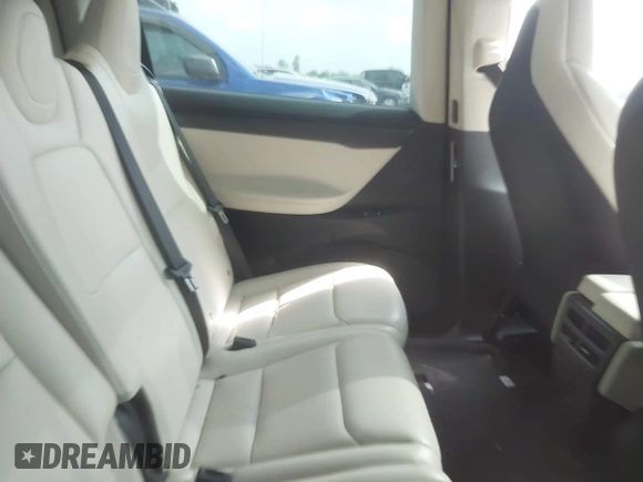 2018 Tesla Model X 75D with VIN 5YJXCDE21JF139712, listed as a IAAI auction lot 41905326 with Not Provided miles and . Bid and sale history available at carsss.com. Image 8.