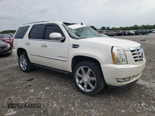 2007 Cadillac Escalade z VIN 1GYFK63827R362694, wystawiony jako Copart lot #57703335 z przebiegiem 163 042 mil mil oraz Szkoda całkowita • Salvage title. Historia ofert i sprzedaży dostępna na DreamBid. Obrazek 4.