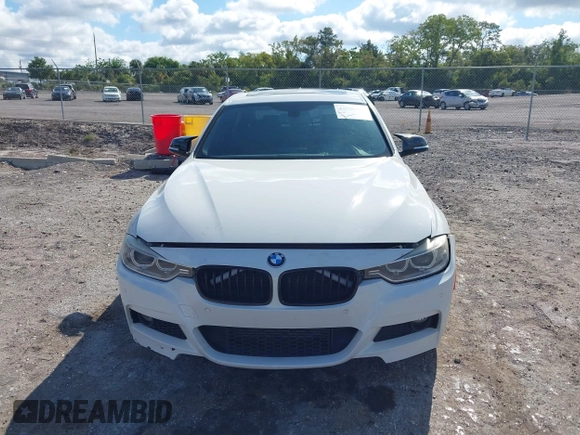 2015 BMW 3 Series 328i xDrive z VIN WBA3B3C58FF548041, wystawiony jako IAAI lot #42038075 z przebiegiem 113 974 mil mil oraz . Historia ofert i sprzedaży dostępna na DreamBid. Obrazek 12.