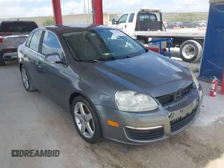 2008 Volkswagen Jetta SE с VIN 3VWRM71K68M058236, выставлен на аукционе IAAI как лот 42285102 с пробегом 153 463 миль миль и . История ставок и продаж доступна на DreamBid. Изображение 1.