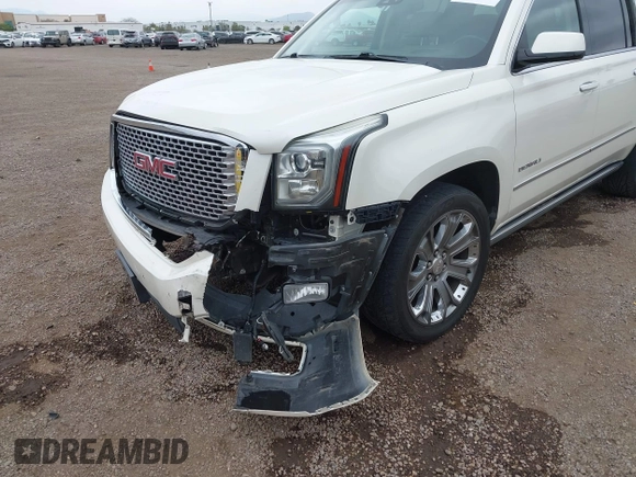 2015 GMC Yukon XL Denali with VIN 1GKS2JKJ7FR641430, listed as a IAAI auction lot 42163969 with 129,085 mi miles. Bid and sale history available at carsss.com. Image 6.