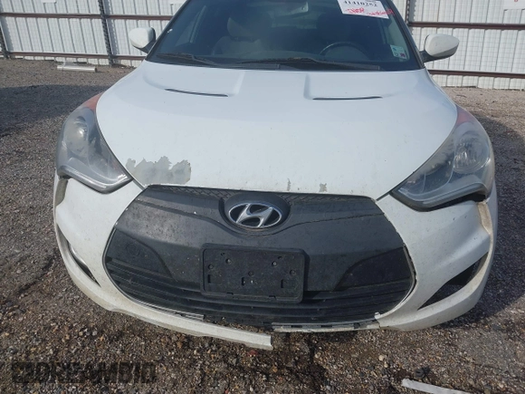 2013 Hyundai Veloster w/Gray Int with VIN KMHTC6AD4DU140121, listed as a IAAI auction lot 41410252 with 202,596 mi miles and . Bid and sale history available at DreamBid. Image 15.