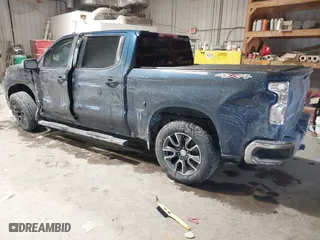 2022 Chevrolet Silverado 1500 LT with VIN 3GCPDKEK4NG530970, listed as a IAAI auction lot 41621631 with 70,637 mi miles. Bid and sale history available at carsss.com. Image 3.