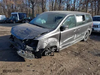 2020 Dodge Grand Caravan GT with VIN 2C4RDGEG8LR198993, listed as a IAAI auction lot 41416132 with 77,663 mi miles. Bid and sale history available at carsss.com. Image 17.