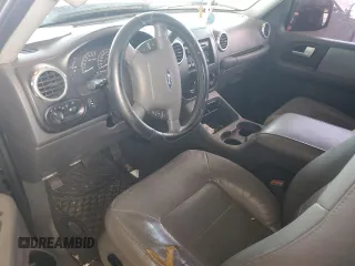 2003 Ford Expedition Special Service z VIN 1FMRU15W63LB04523, wystawiony jako Copart lot #53377785 z przebiegiem Nie podano mil oraz Szkoda całkowita • Salvage title. Historia ofert i sprzedaży dostępna na DreamBid. Obrazek 8.